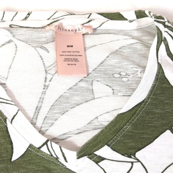 Philosophy v neck top M EUC - Picture 2 of 2